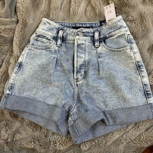 Hollister Mom Short